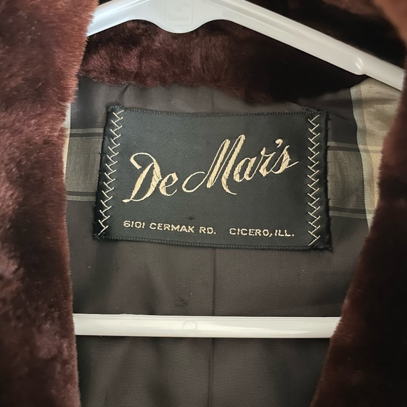 VINTAGE DE MAR'S CICERO,ILL BROWN FAUX FUR SHORT COAT - Picture 5 of 8